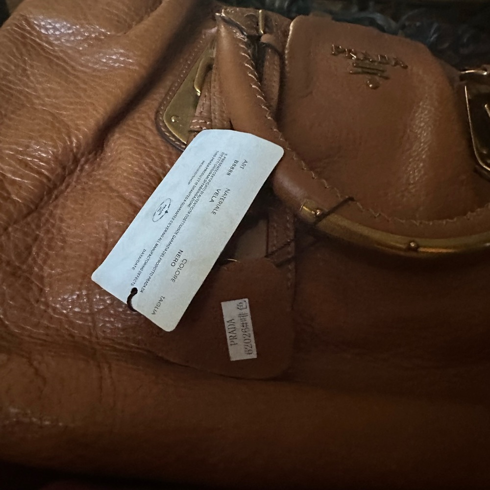 Brown leather Prada purse - Picture 2 of 12